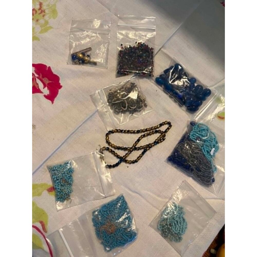 LOT of ANTIQUE Seed & Various Glass Beads Restoration Crafts BLUES